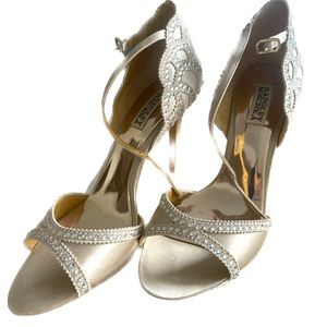 Size 9.5 Badgley Mischka Heels (BN)